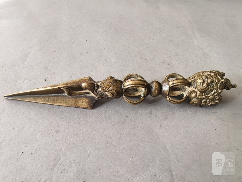 Ritual dagger phurbu made of brass or bronze respectively - 图11